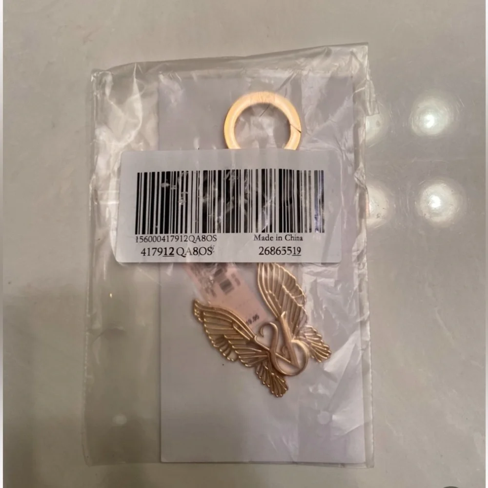 Victoria secret Angel Wings Keychain - Picture 3 of 3